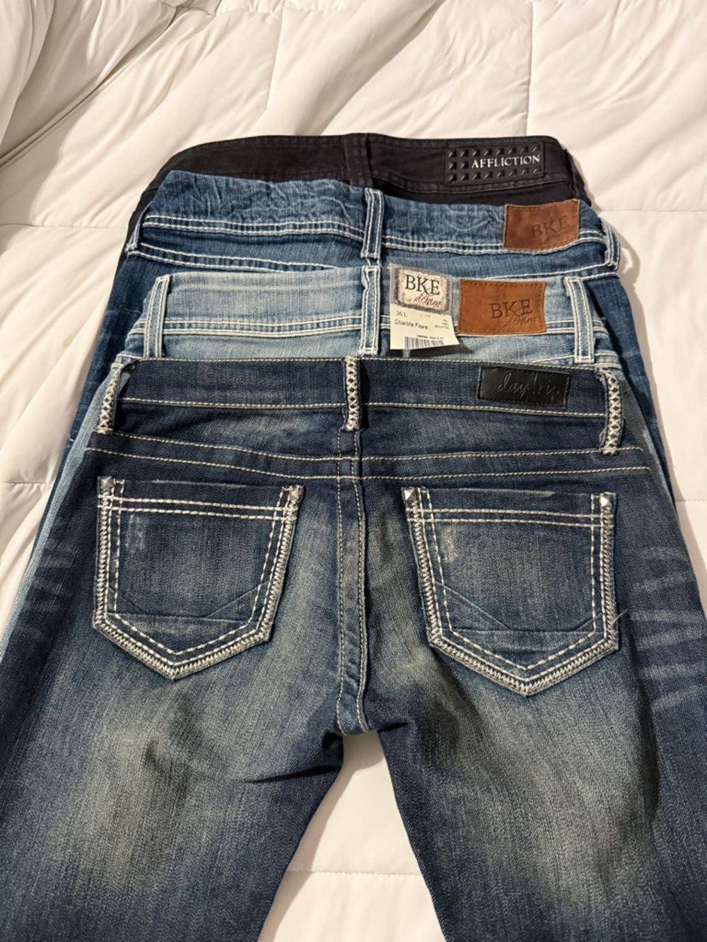 👖Women’s Buckle Jeans Size 25–26 (Low Rise) – Closet Cleanout 👖